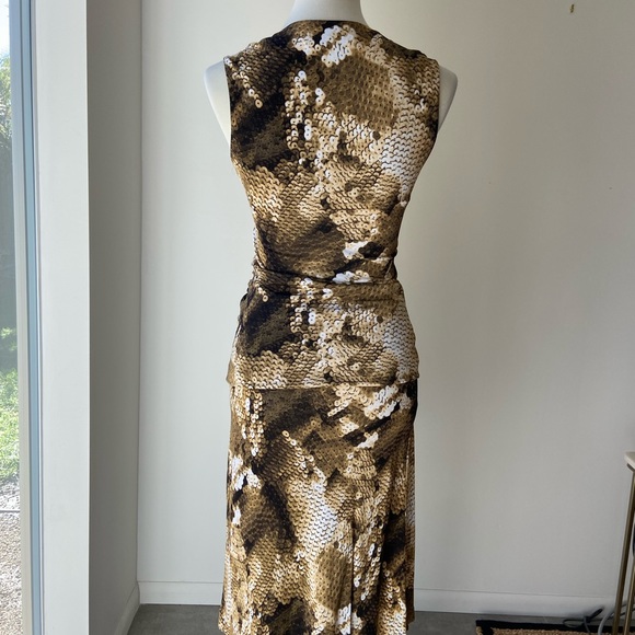 2 piece cool, unique & special Yigal Azrouel snake/sequin print skirt & top. - Picture 2 of 10